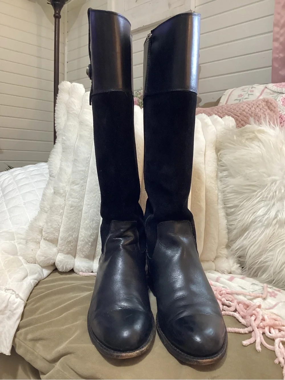 Frye soft black